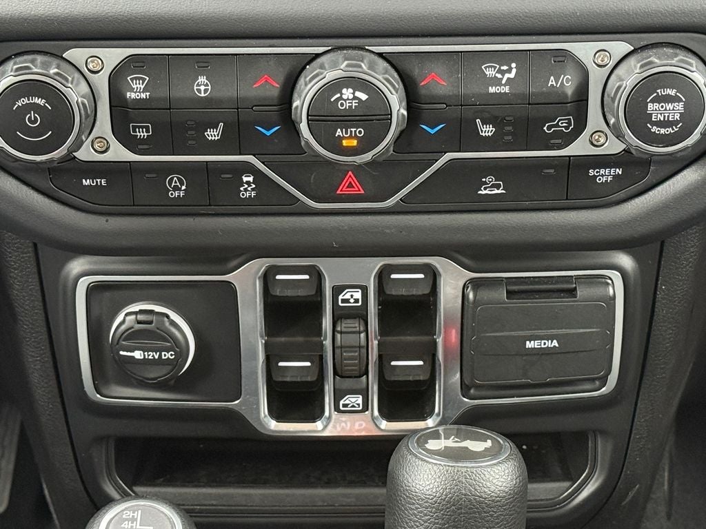 2025 Jeep Wrangler Sahara