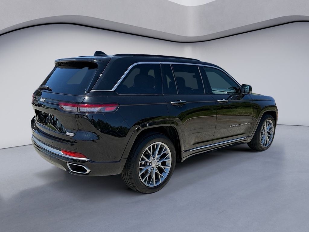 2025 Jeep Grand Cherokee Summit