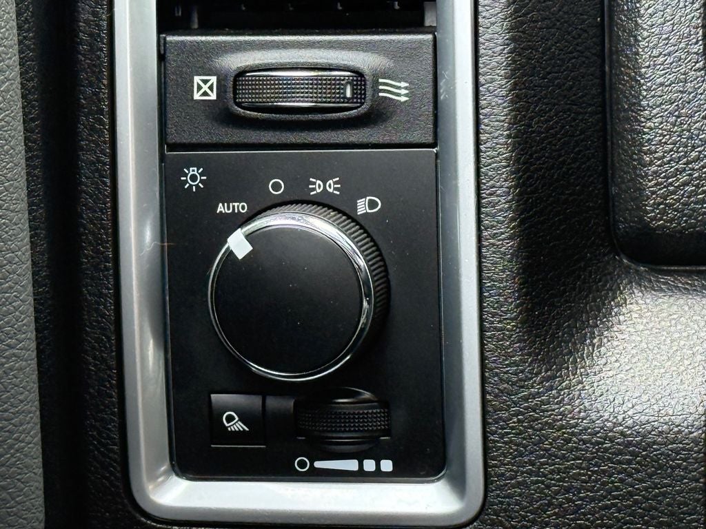 2021 RAM 1500 Classic SLT