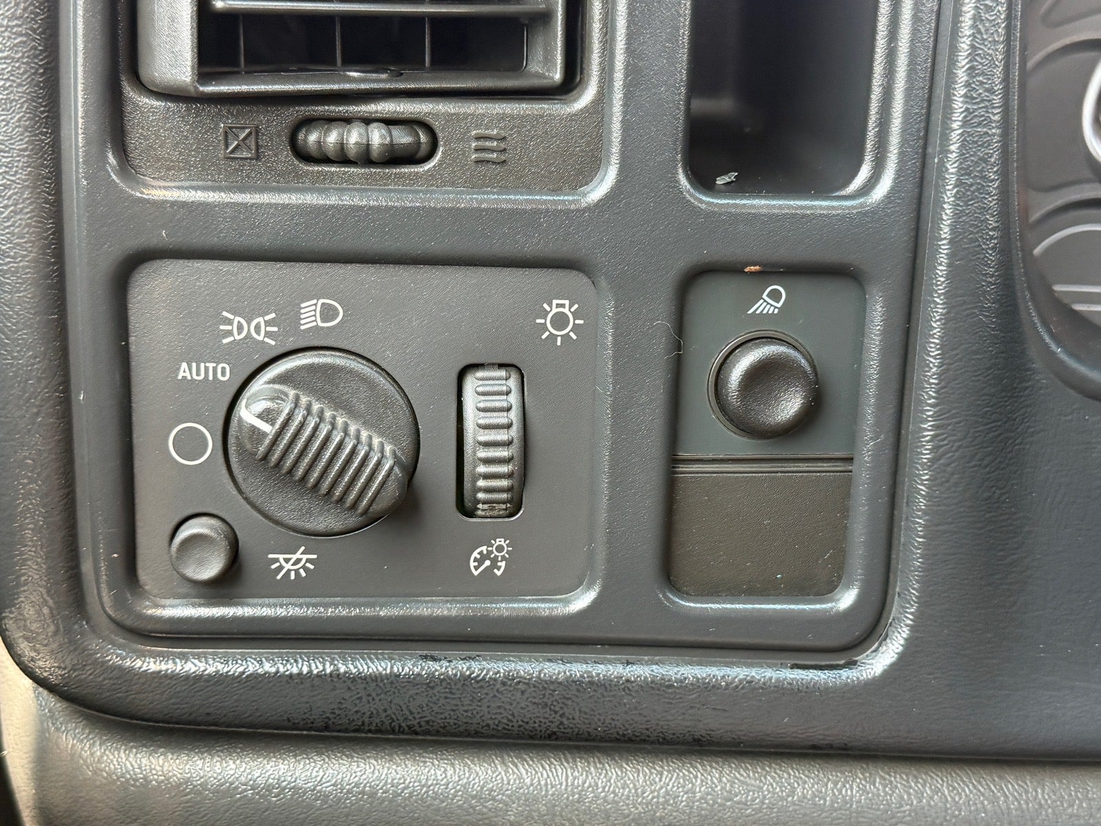 2004 Chevrolet Silverado Work Truck