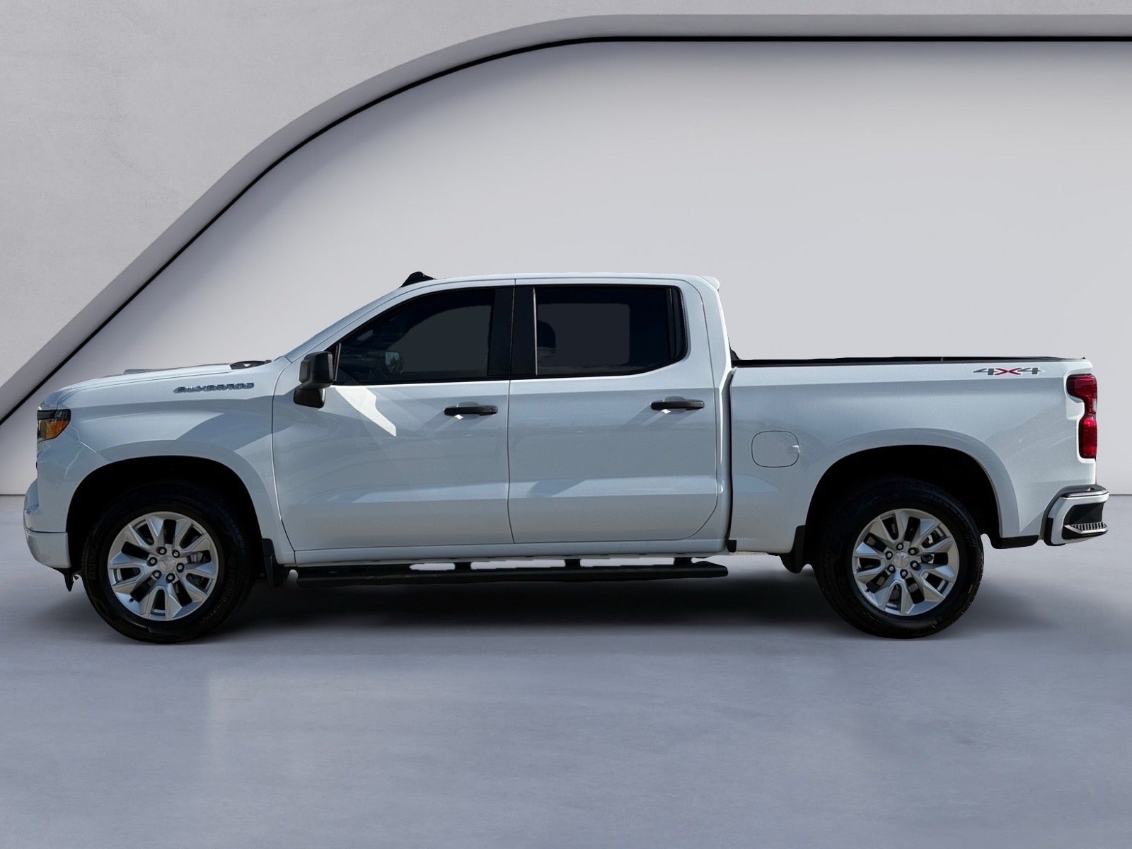 2023 Chevrolet Silverado Custom