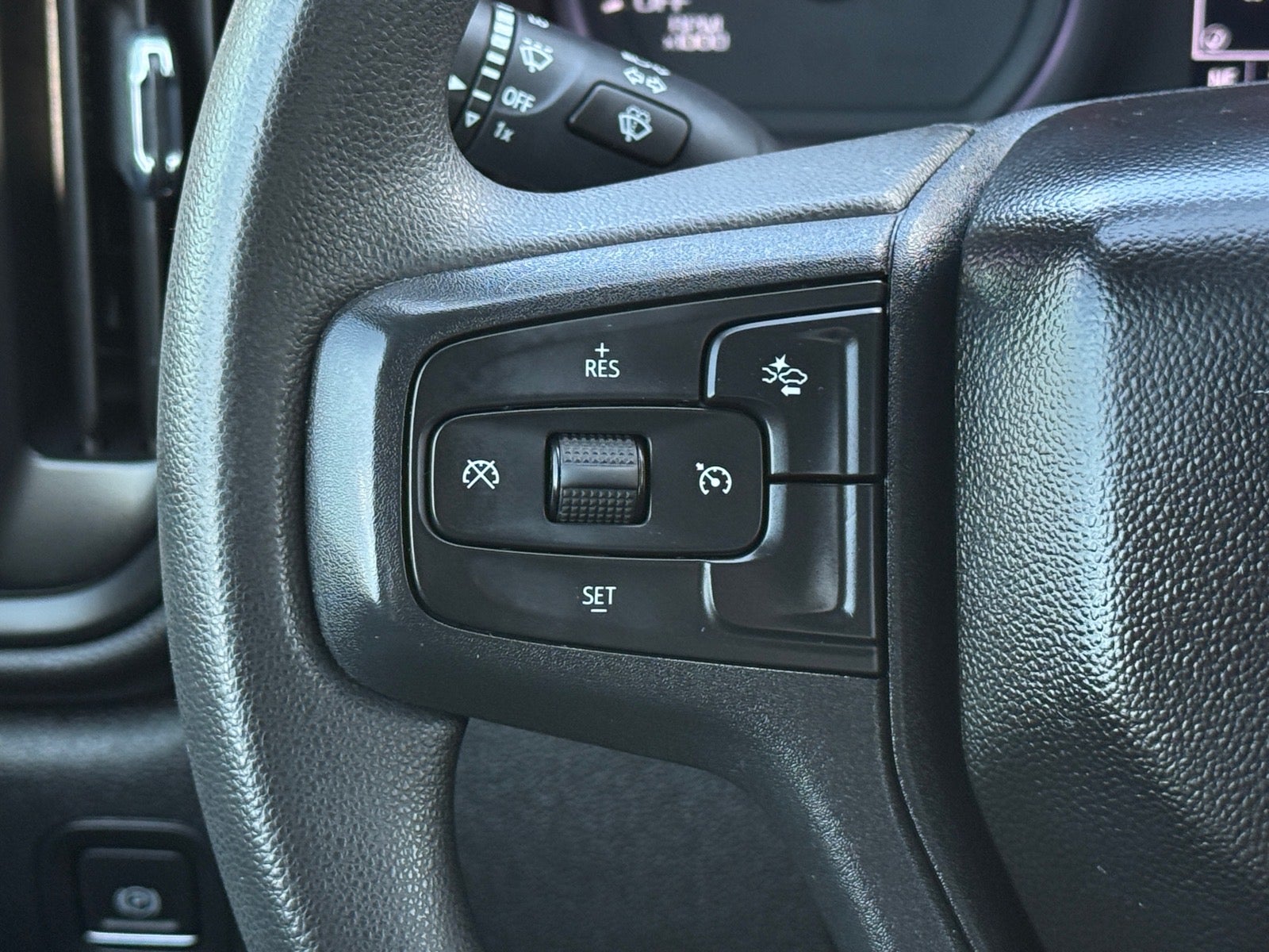 2023 Chevrolet Silverado Custom