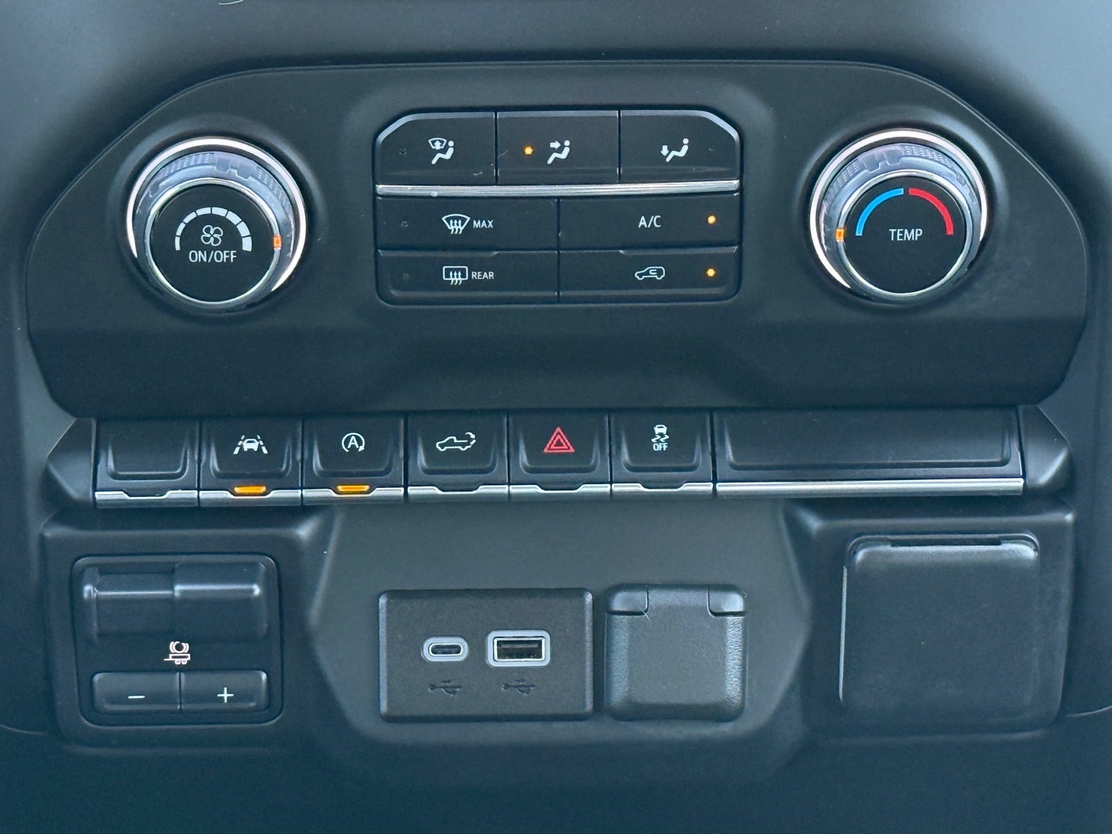 2023 Chevrolet Silverado Custom