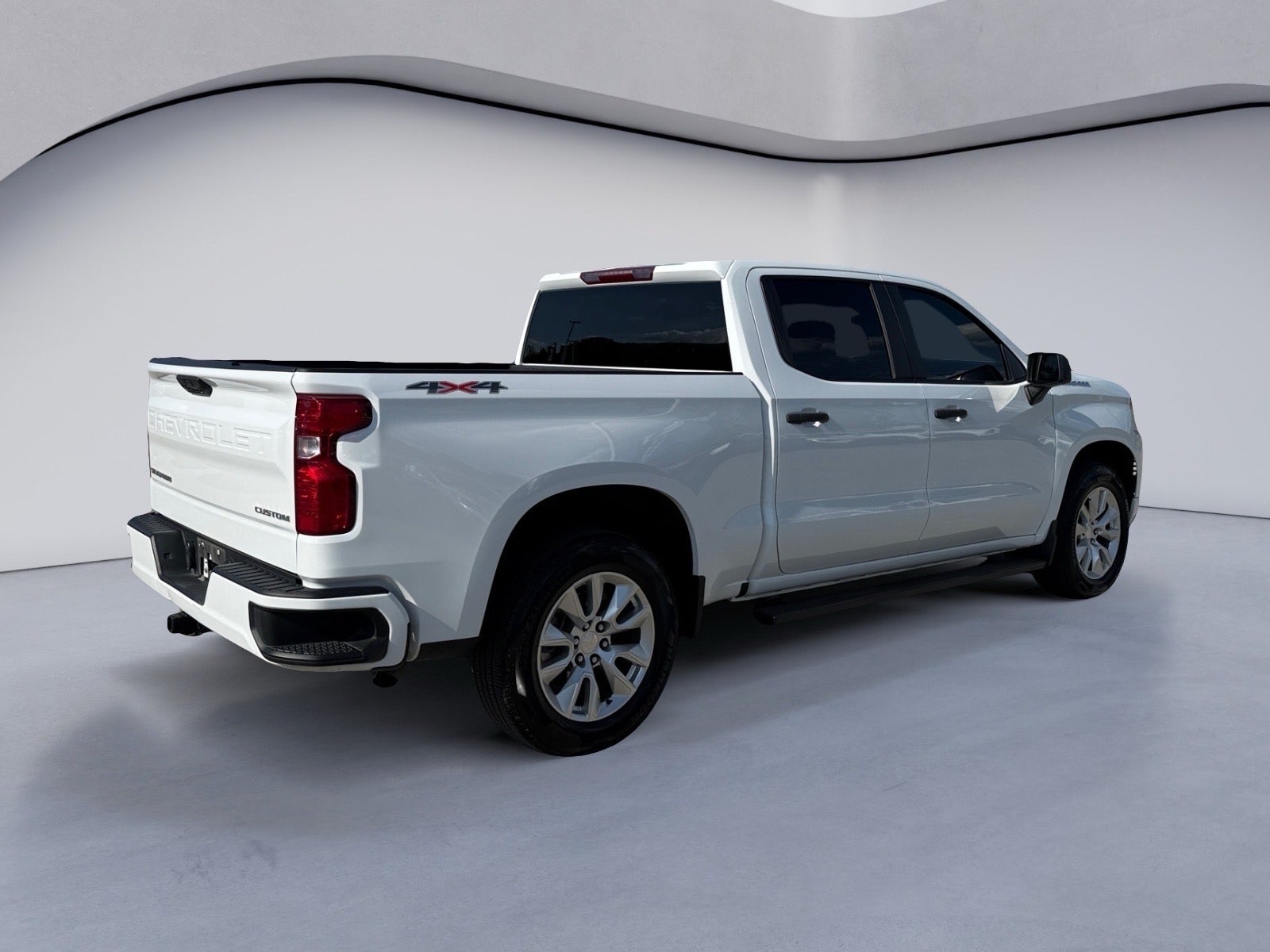 2023 Chevrolet Silverado Custom
