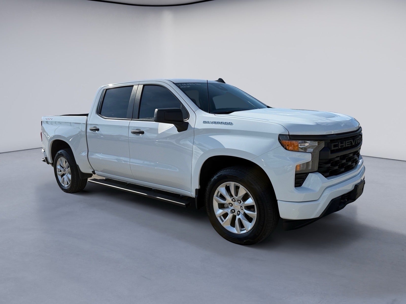 2023 Chevrolet Silverado Custom
