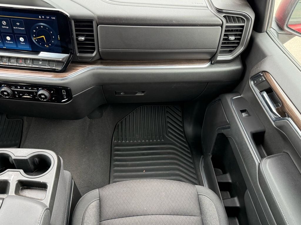 2024 Chevrolet Silverado LT