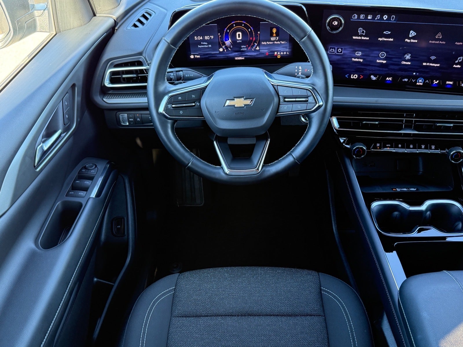 2026 Chevrolet Traverse FWD LT