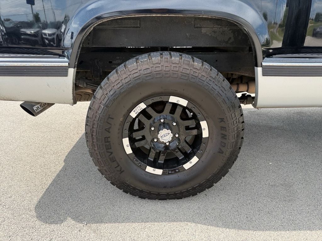 1989 GMC Sierra Sportside 117.5" 4WD