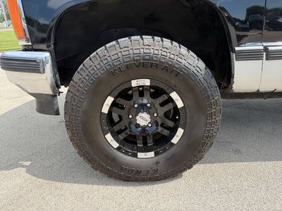 1989 GMC Sierra Sportside 117.5" 4WD