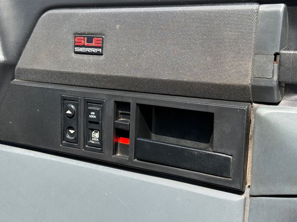 1989 GMC Sierra Sportside 117.5" 4WD