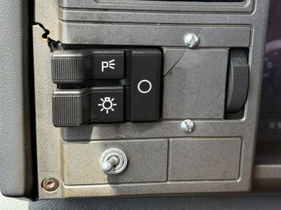 1989 GMC Sierra Sportside 117.5" 4WD