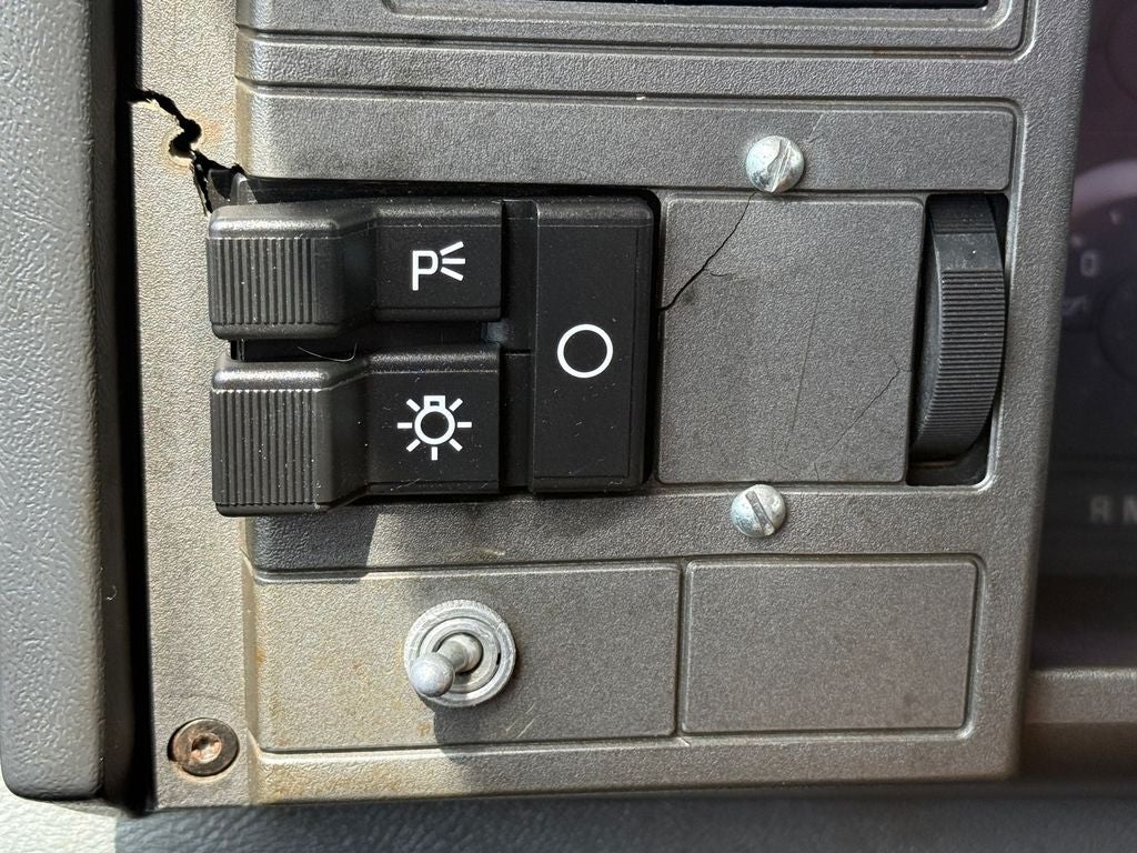 1989 GMC Sierra Sportside 117.5" 4WD