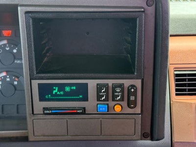 1989 GMC Sierra Sportside 117.5" 4WD