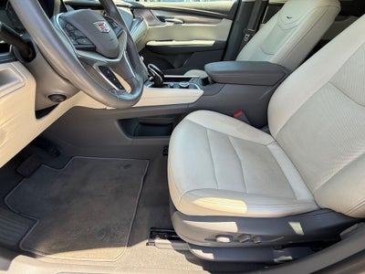 2023 Cadillac XT5 FWD Premium Luxury