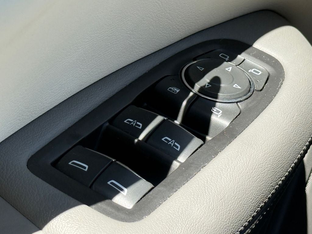 2023 Cadillac XT5 FWD Premium Luxury