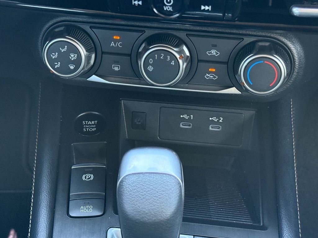 2025 Nissan Kicks SV