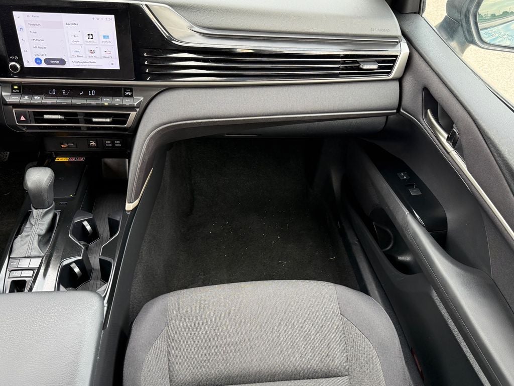 2025 Toyota Camry Hybrid LE