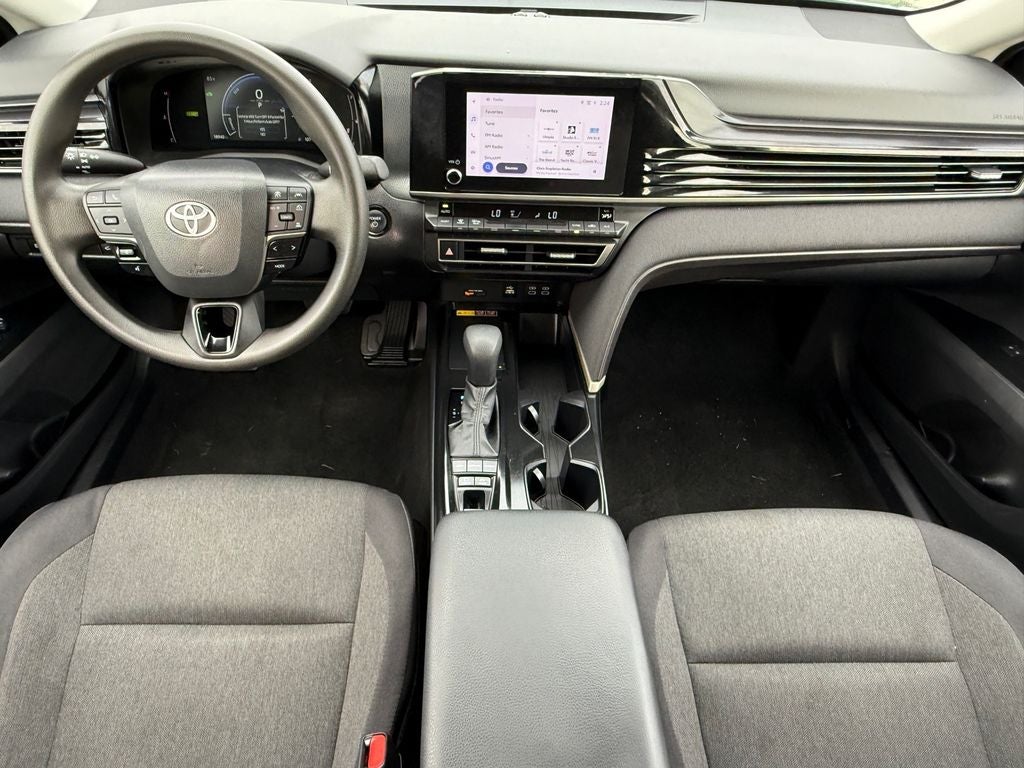 2025 Toyota Camry Hybrid LE