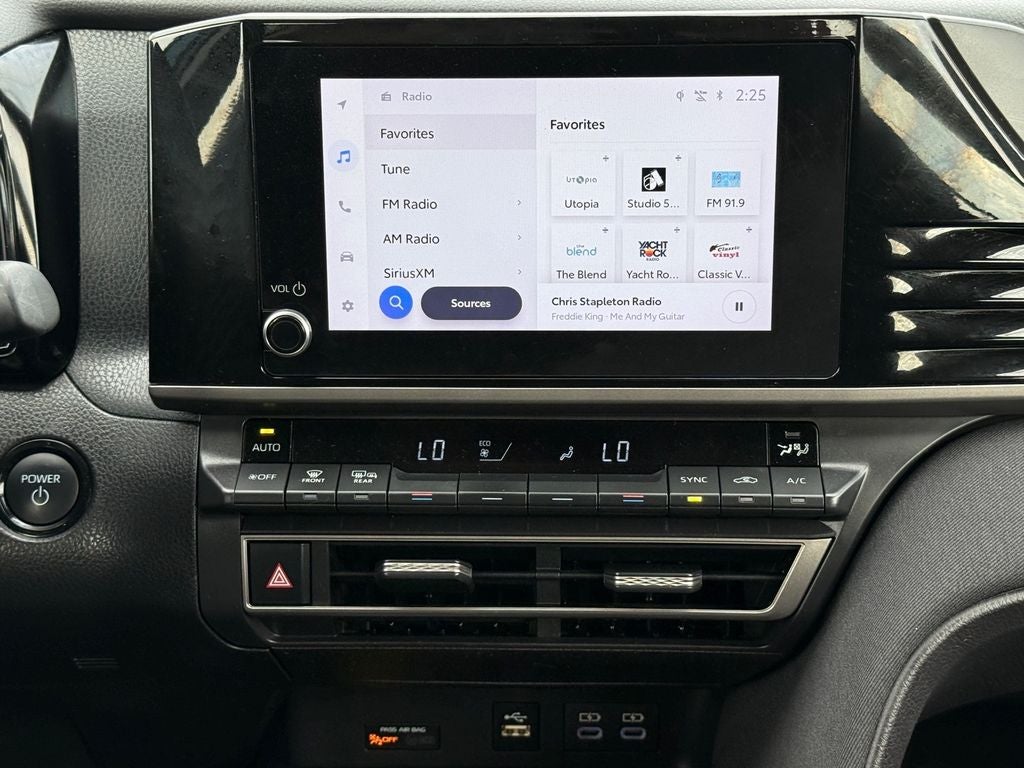 2025 Toyota Camry Hybrid LE