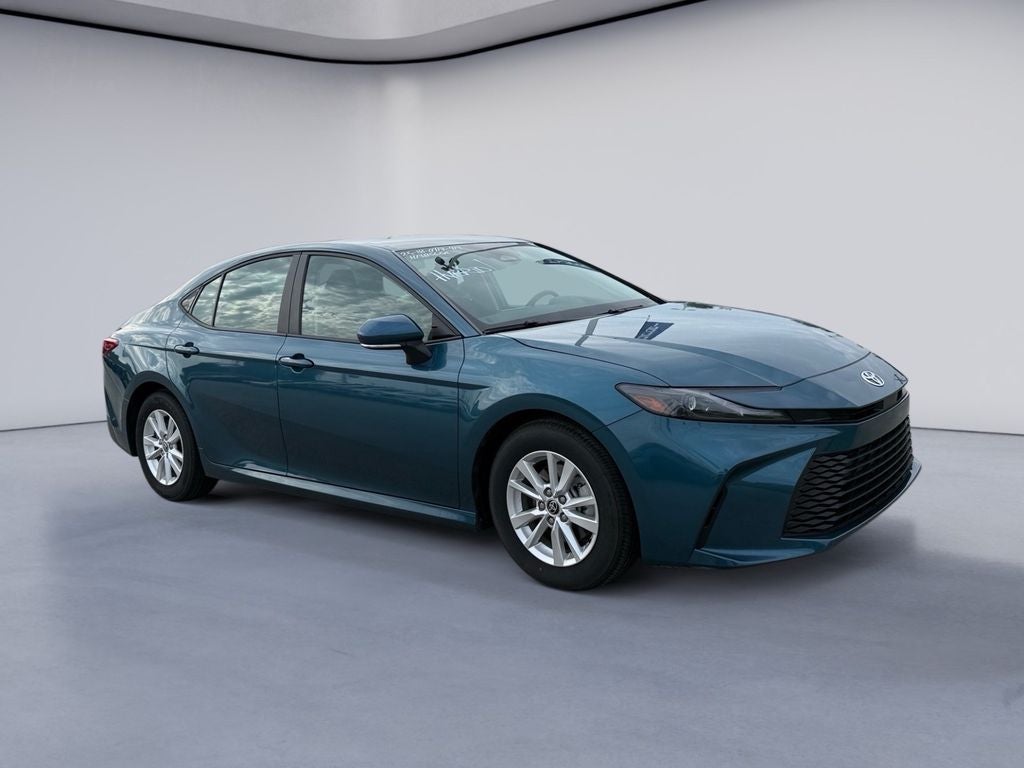 2025 Toyota Camry Hybrid LE