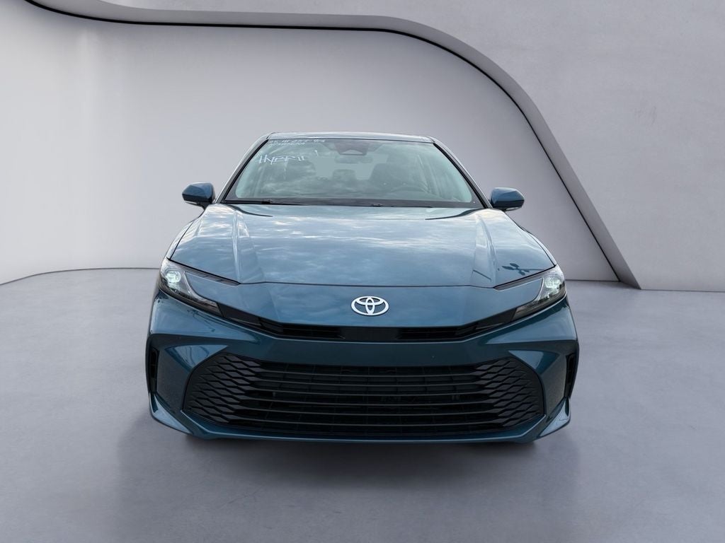 2025 Toyota Camry Hybrid LE