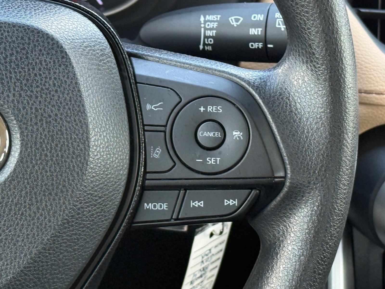 2020 Toyota RAV4 Hybrid LE