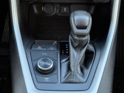 2020 Toyota RAV4 Hybrid LE