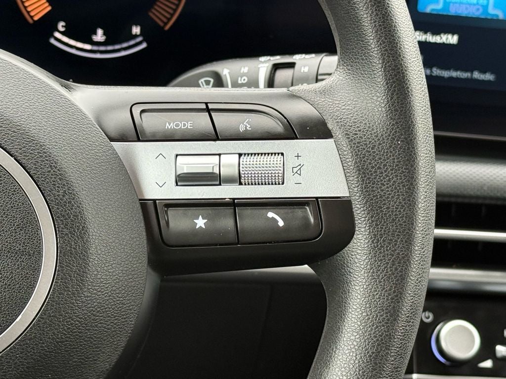 2025 Hyundai TUCSON SE