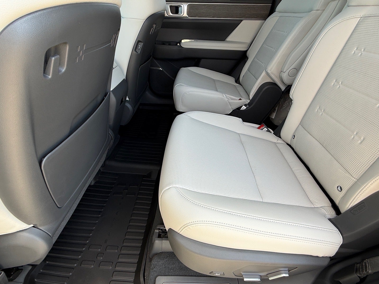 2027 Hyundai SANTA FE Limited 6P