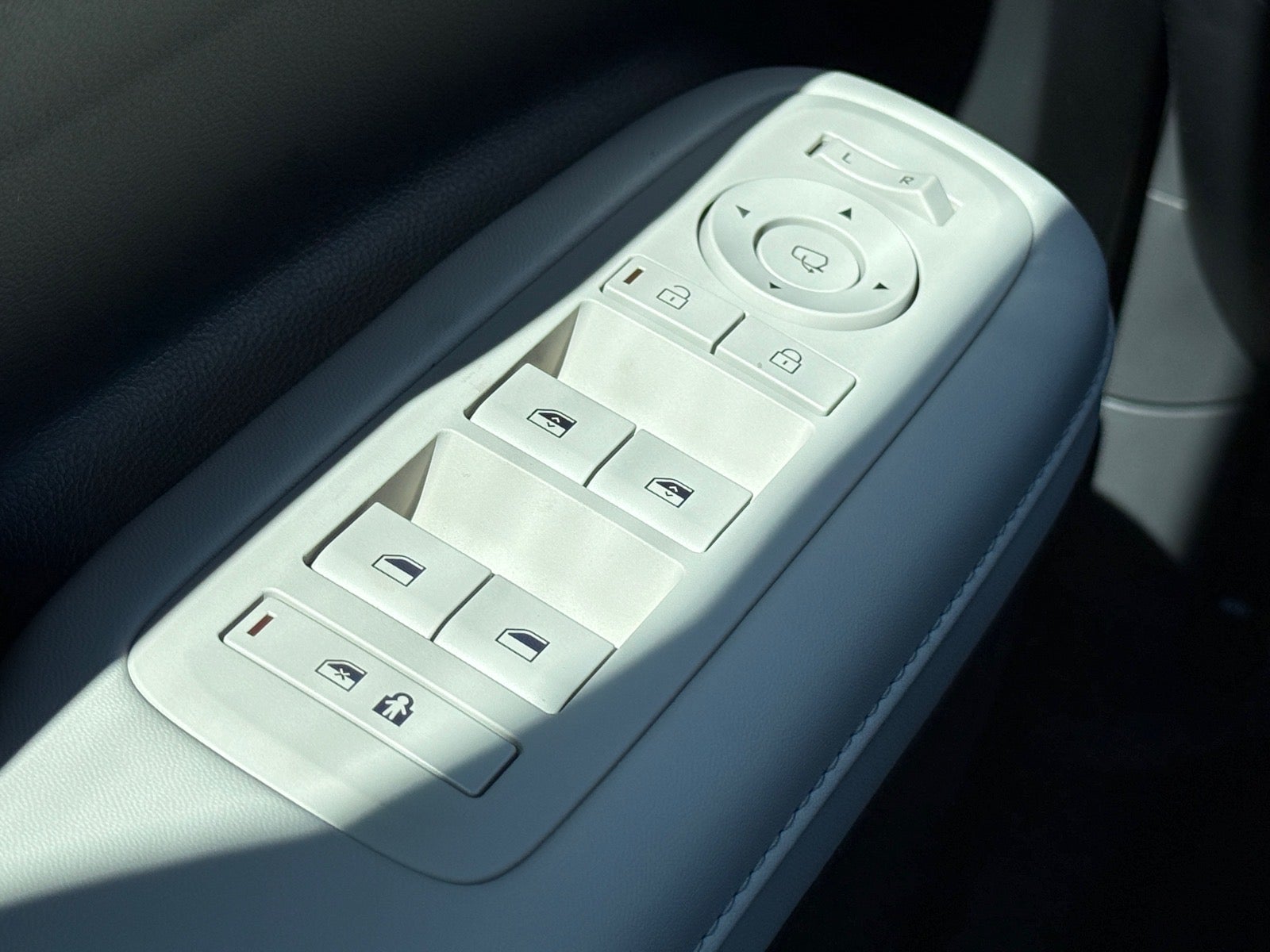2027 Hyundai SANTA FE Limited 6P