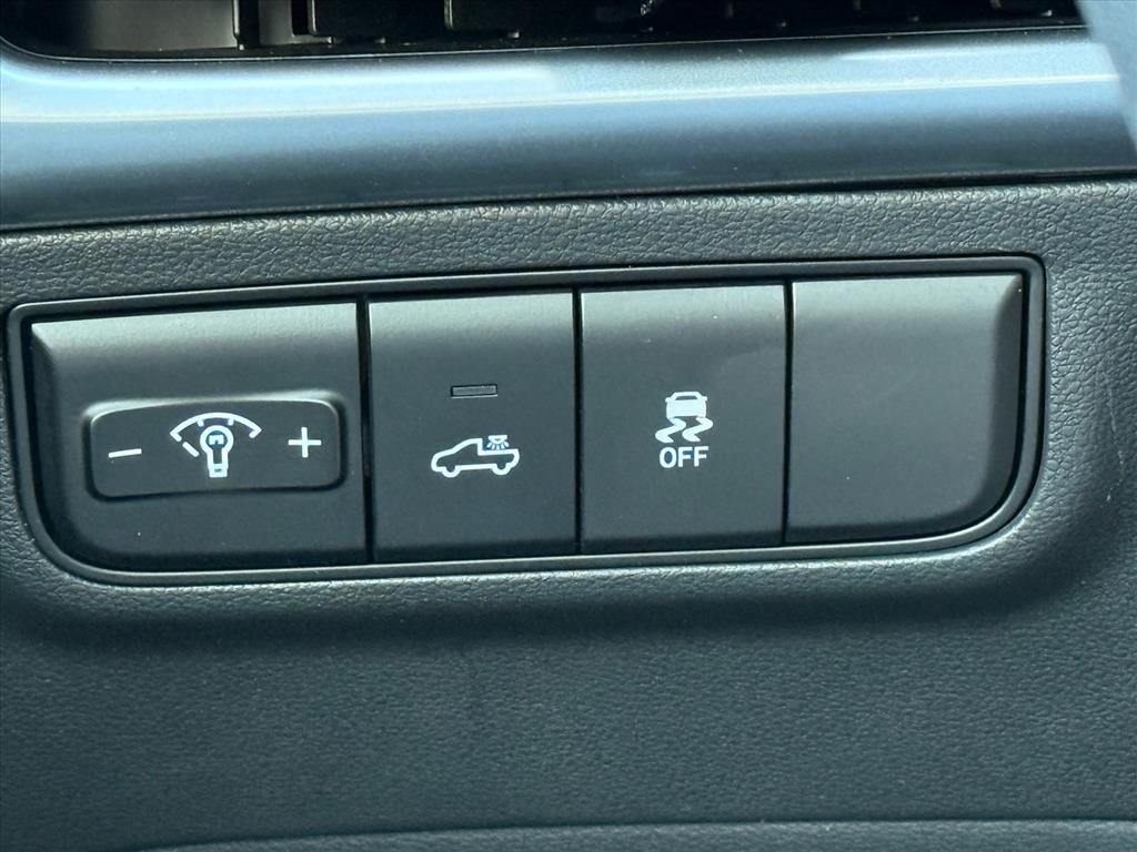 2025 Hyundai SANTA CRUZ SEL Activity