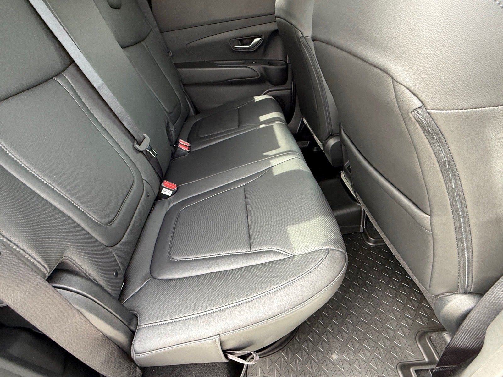 2027 Hyundai SANTA CRUZ SEL Activity