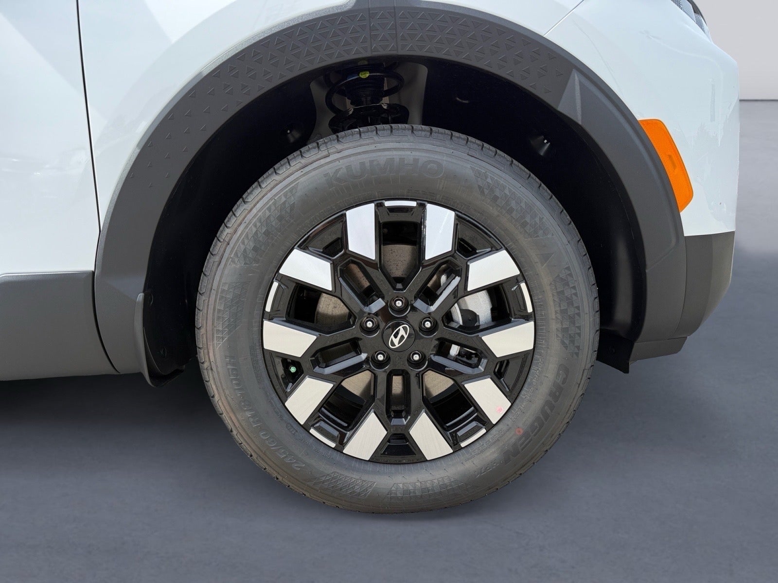2027 Hyundai SANTA CRUZ SEL Activity