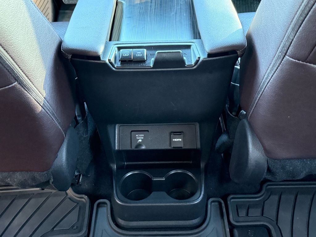 2023 Toyota Sienna Platinum