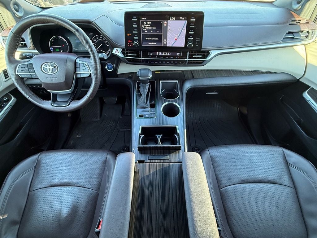 2023 Toyota Sienna Platinum