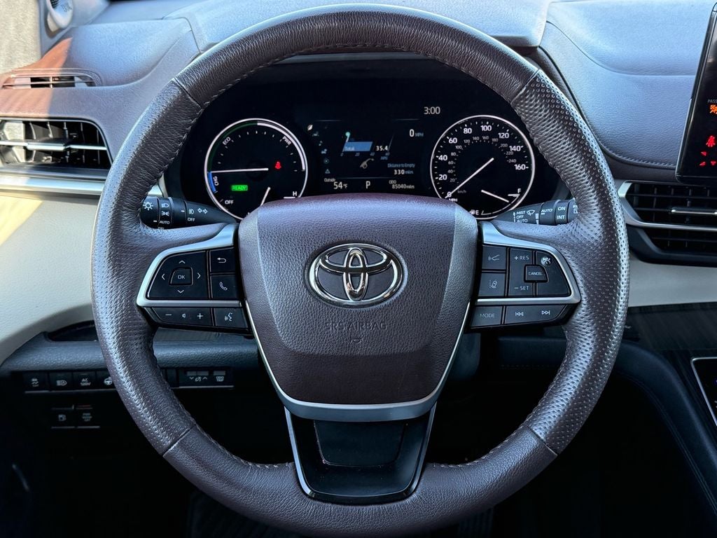 2023 Toyota Sienna Platinum