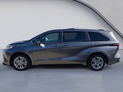 2023 Toyota Sienna Platinum