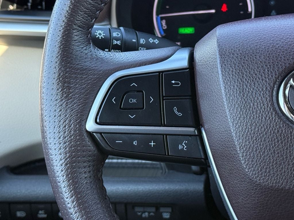 2023 Toyota Sienna Platinum