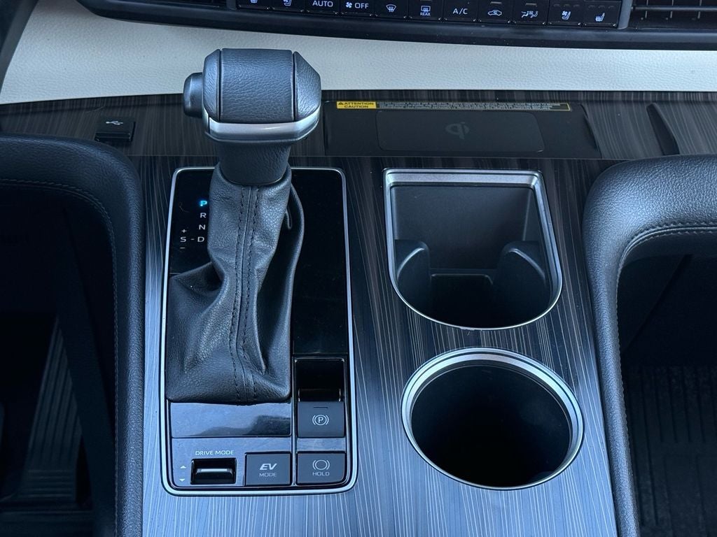 2023 Toyota Sienna Platinum