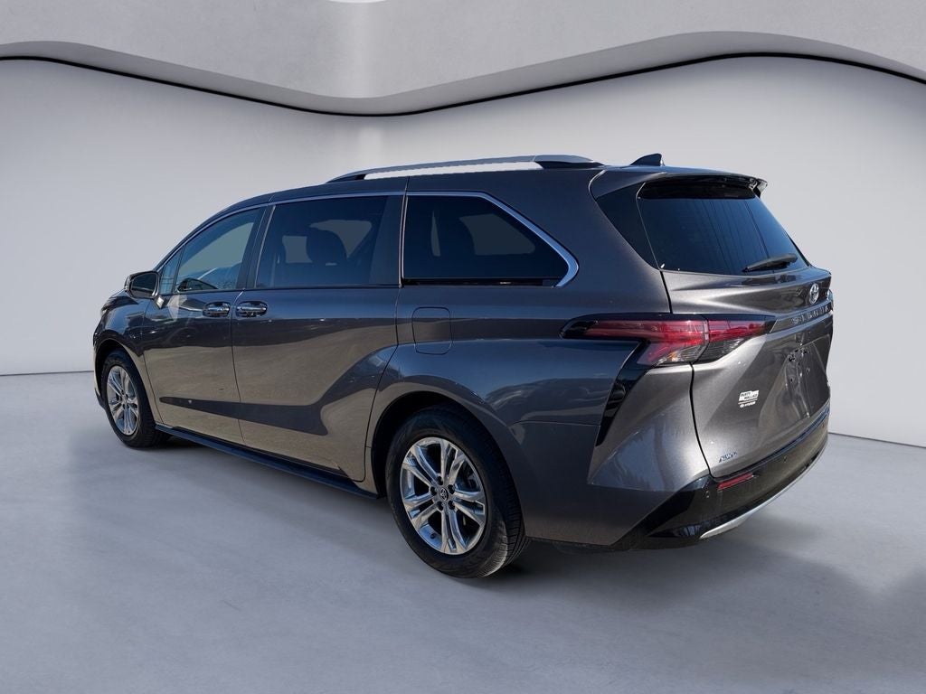 2023 Toyota Sienna Platinum
