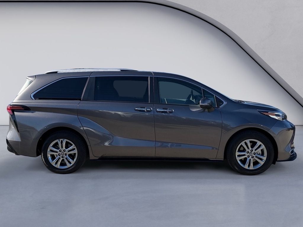 2023 Toyota Sienna Platinum