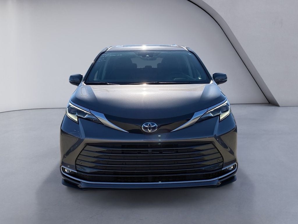 2023 Toyota Sienna Platinum