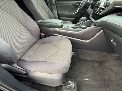 2025 Toyota Highlander LE