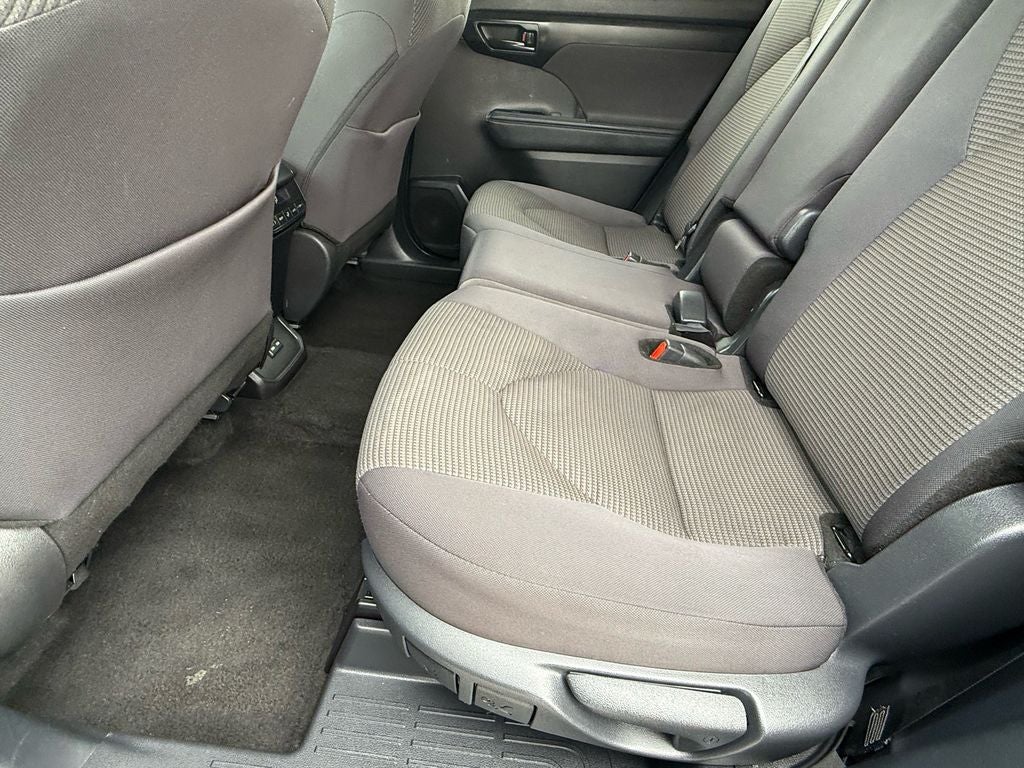 2025 Toyota Highlander LE