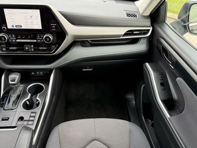 2025 Toyota Highlander LE