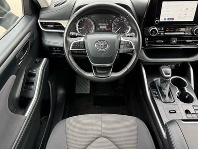 2025 Toyota Highlander LE