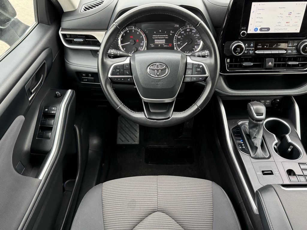 2025 Toyota Highlander LE