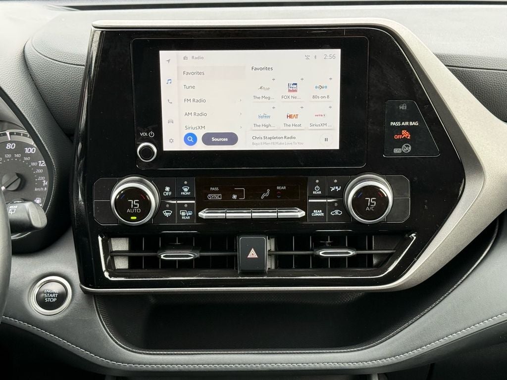 2025 Toyota Highlander LE