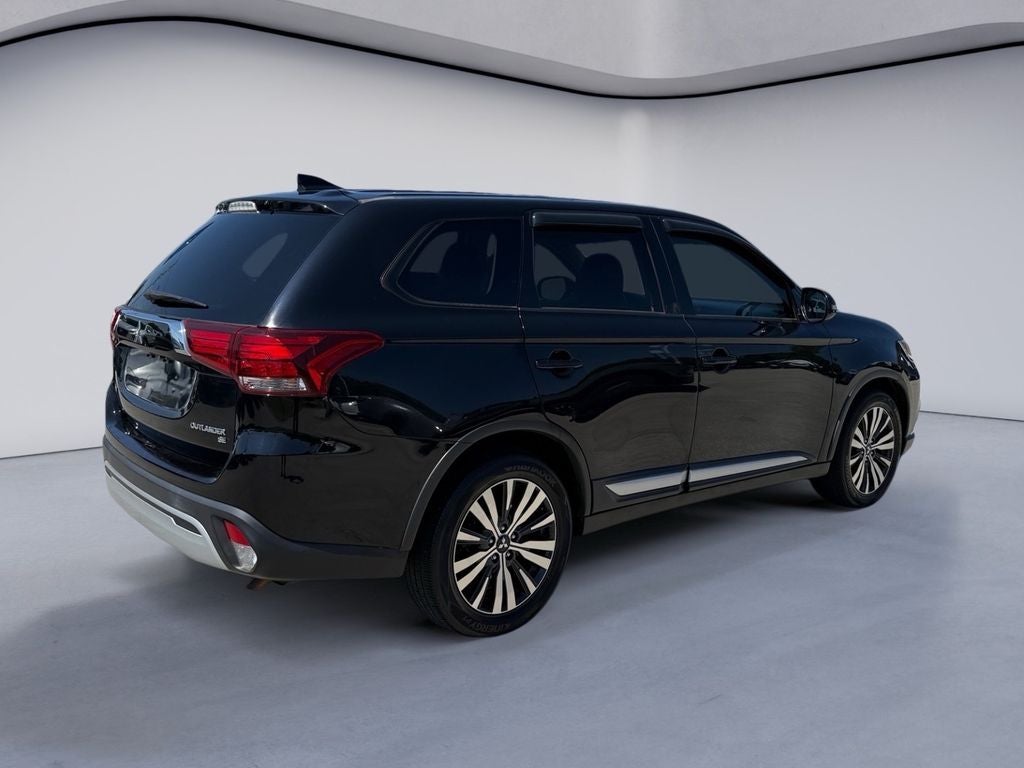 2019 Mitsubishi Outlander SE