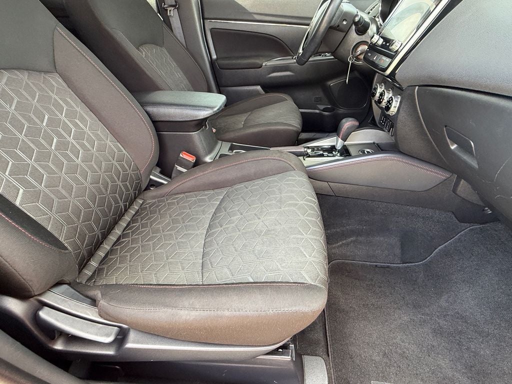 2023 Mitsubishi Outlander Sport LE